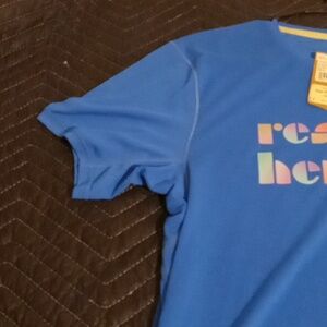 Brooks woman tee shirt